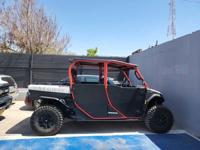 פוגלמן 6 מקומות segway 1000 רכב שטח מספר ירוק כביש יד ראשונה 41 שעות מנוע במצב מצויין 90,000 ש"ח כולל מע"מ